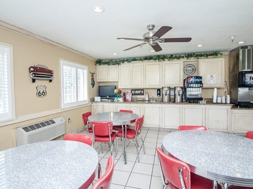 Image of Broadway Care & Rehab Center (9)