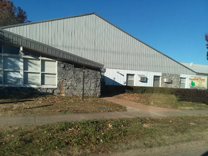 Image of Antlers Manor (1)