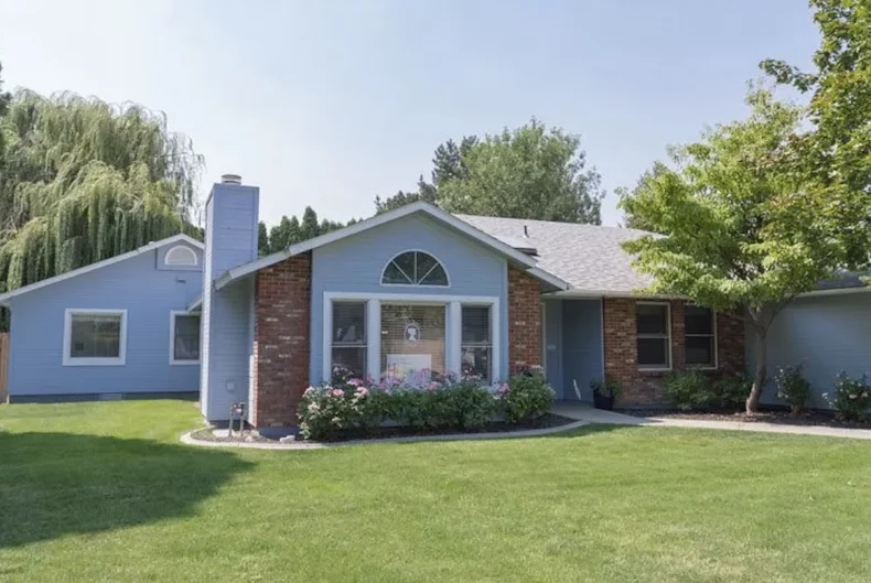 Image of Ashley Manor - Highmont (1)