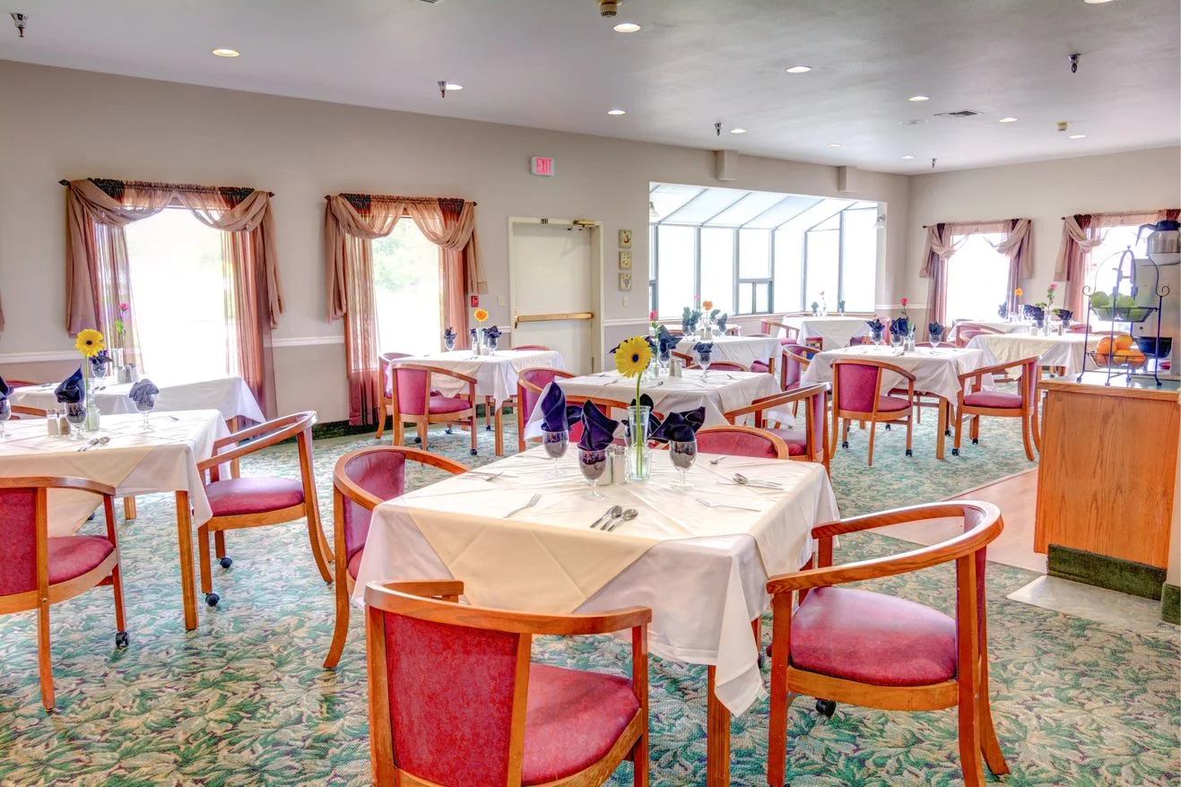 Grande Ronde Retirement Residence senior living community offering independent living, assisted living, and respite care in La Grande, OR, formal dining room