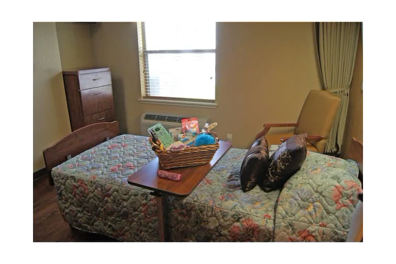 Image of Hidalgo Nursing and Rehabilitation Center (6)