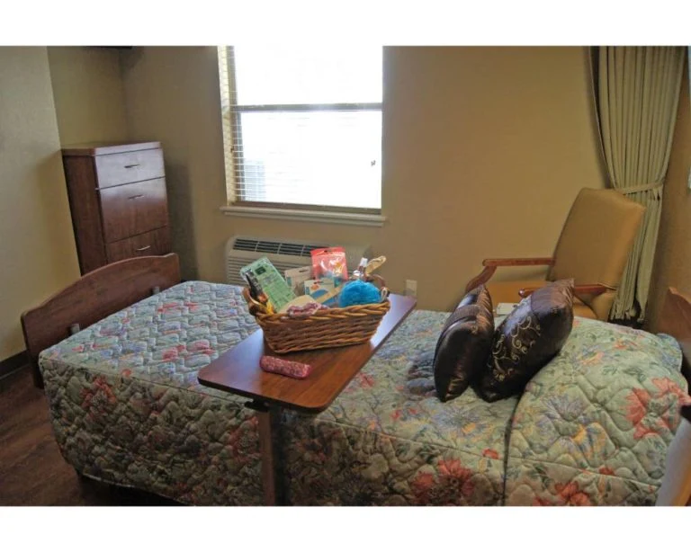 Image of Hidalgo Nursing and Rehabilitation Center (6)