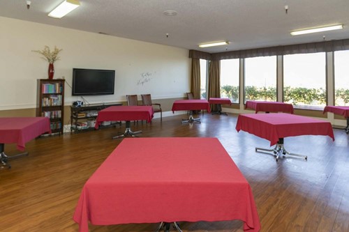 Image of Cloverdale Healthcare Center (3)