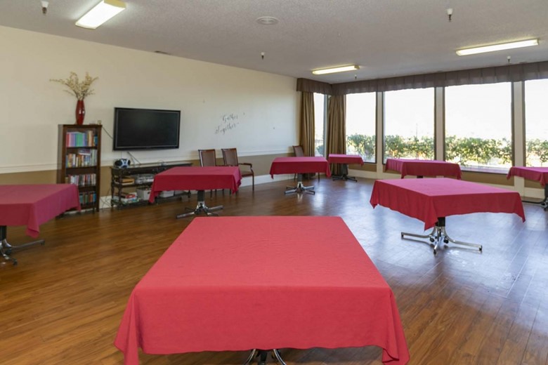 Image of Cloverdale Healthcare Center (3)