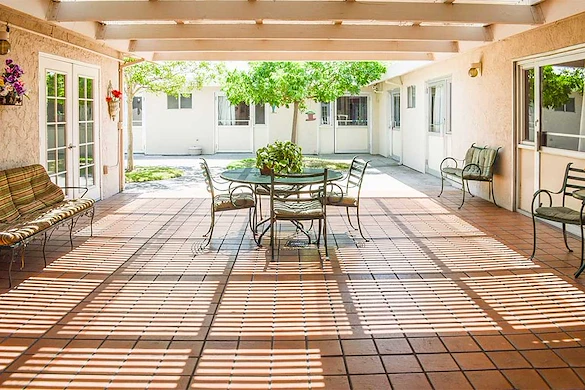 Image of Courtyard Terrace (6)