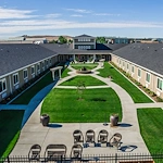Fieldstone Memory Care of Yakima courtyard