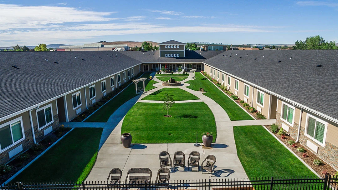 Fieldstone Memory Care of Yakima courtyard