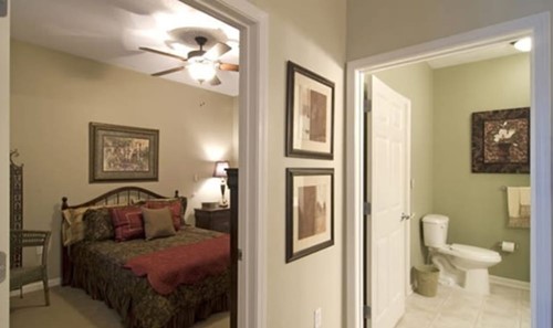 Image of Armour Oaks Senior Health & Rehab (7)
