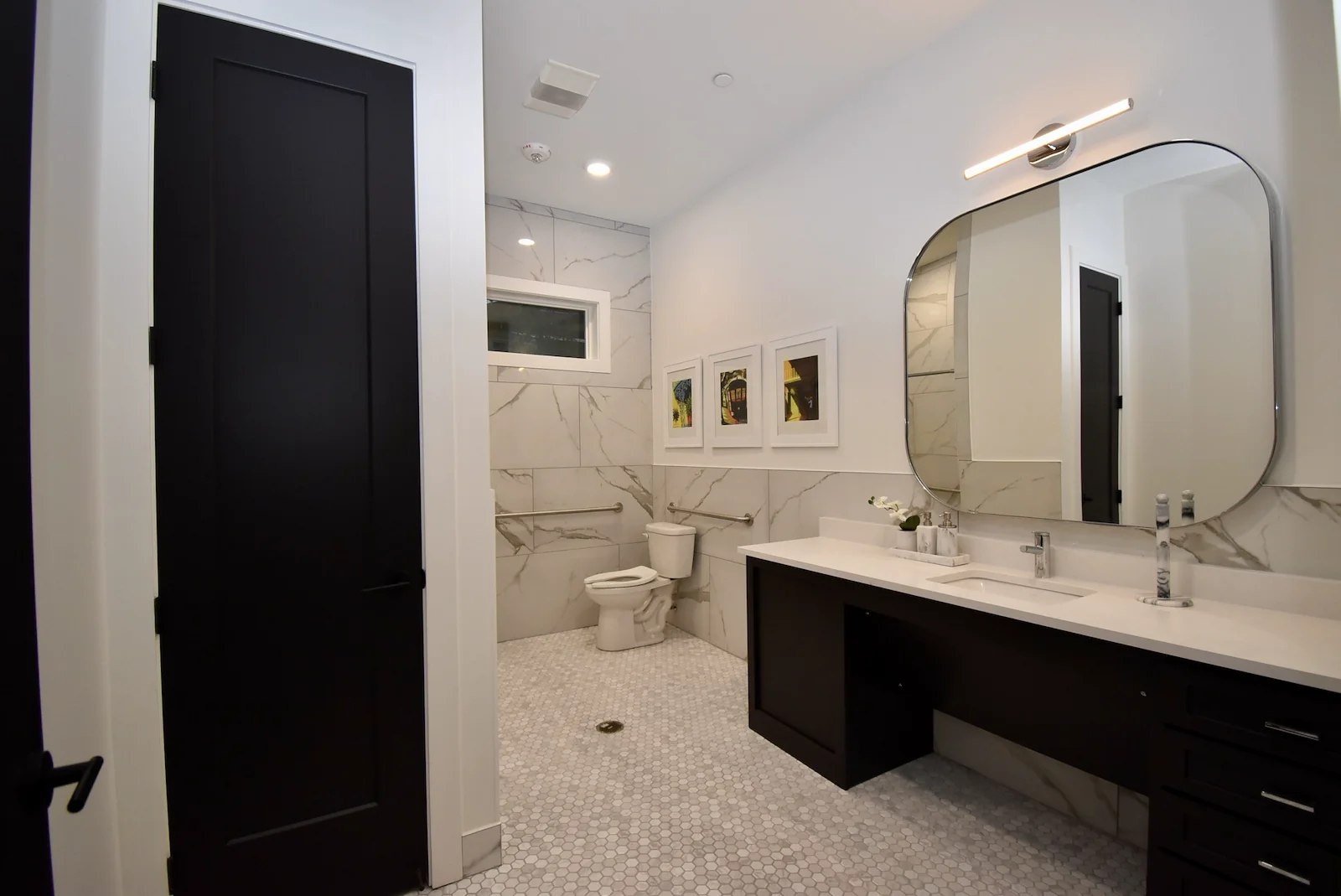 Image of The Jefferson (9)