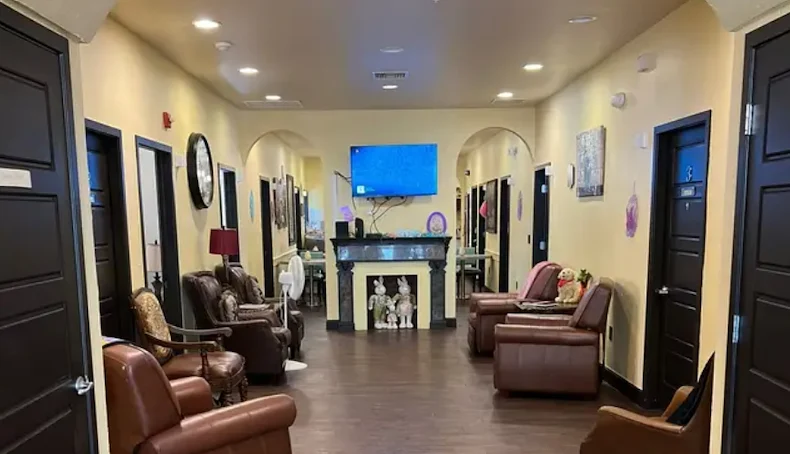 Image of La Casa Assisted Living & Memory Care (2)