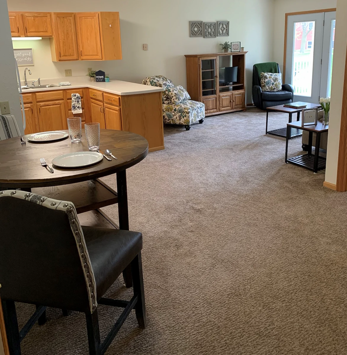 Image of Mills Harbour Assisted Living Lake (7)