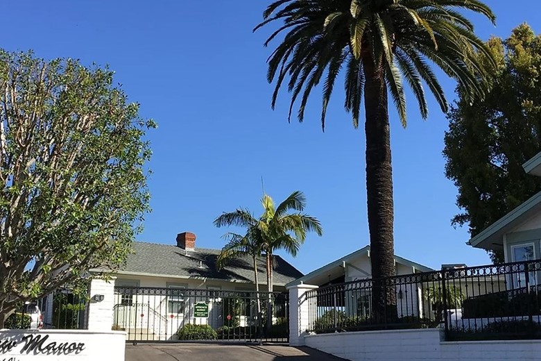 Image of Crest View Manor (1)