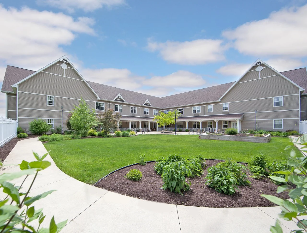 Image of Charter Senior Living of Pekin (2)