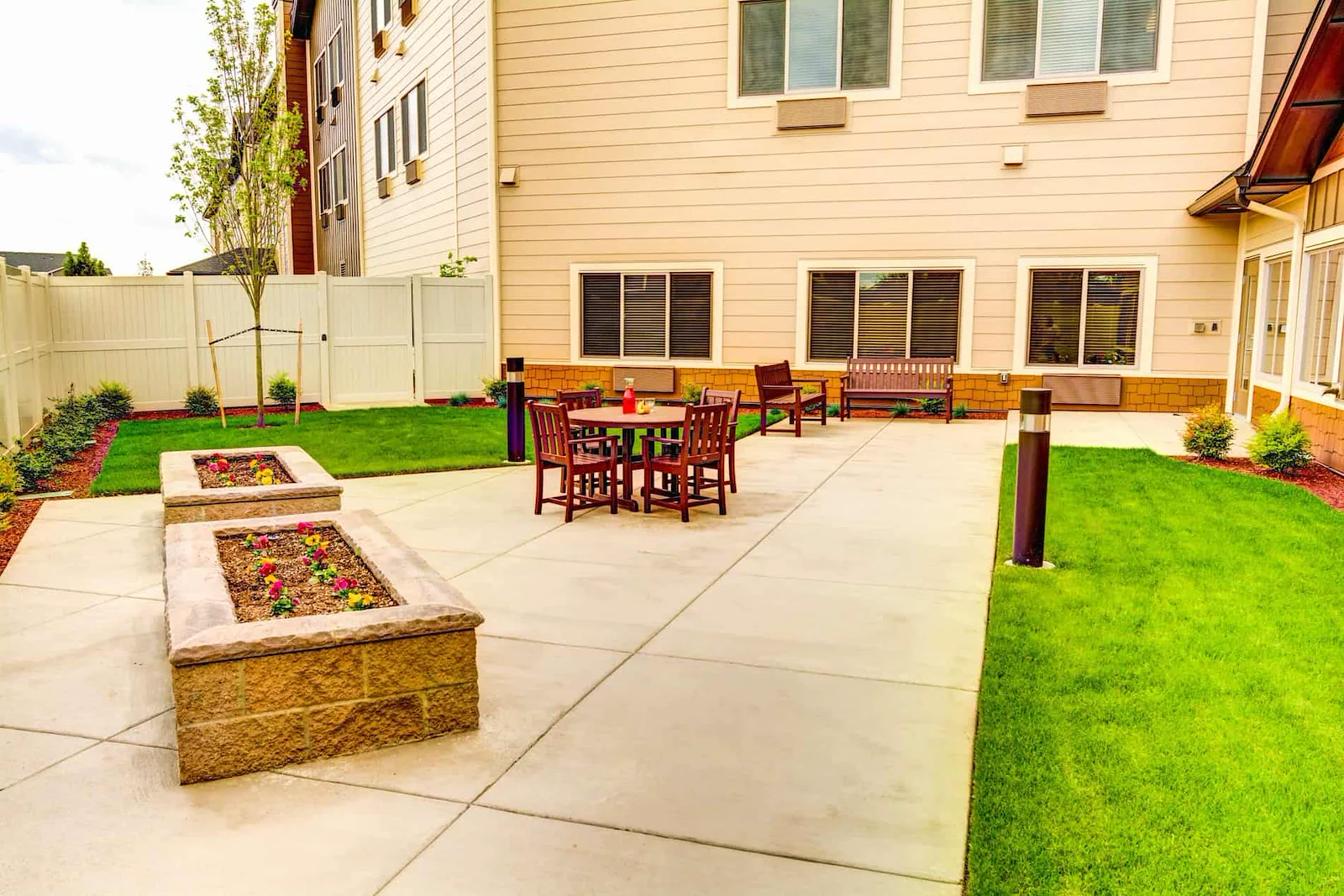 The Village at Keizer Ridge Assisted Living and Memory Care outdoor space