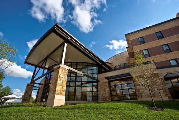 Image of Lakeview Village (1)