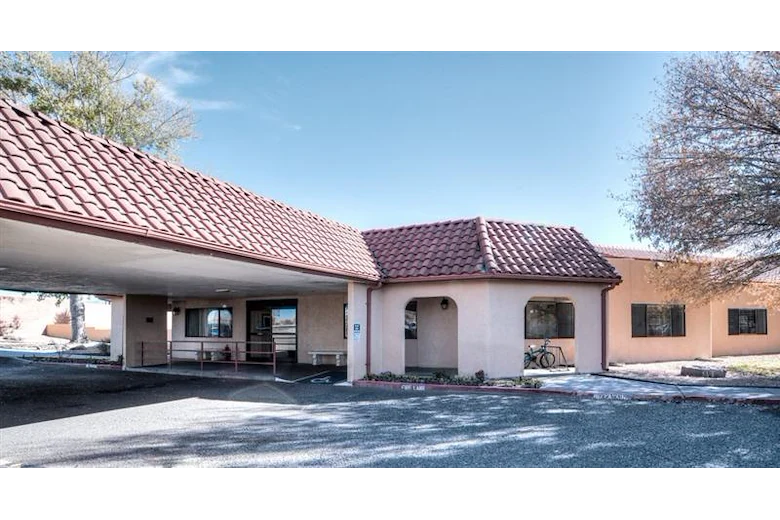 Image of Skies Healthcare and Rehab Center (1)