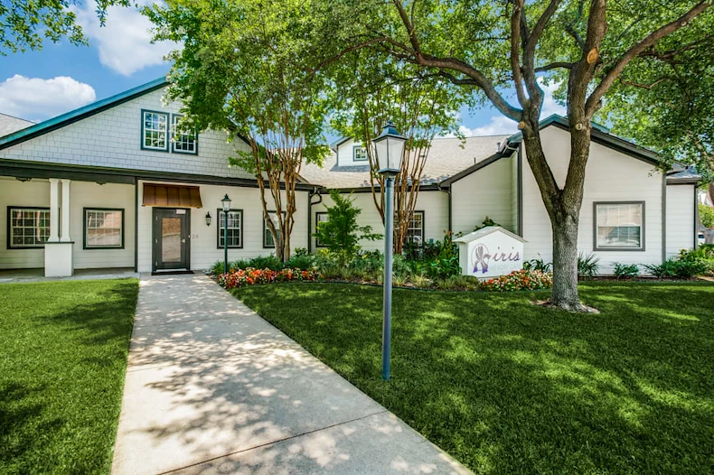 Image of Iris Memory Care of Turtle Creek (2)