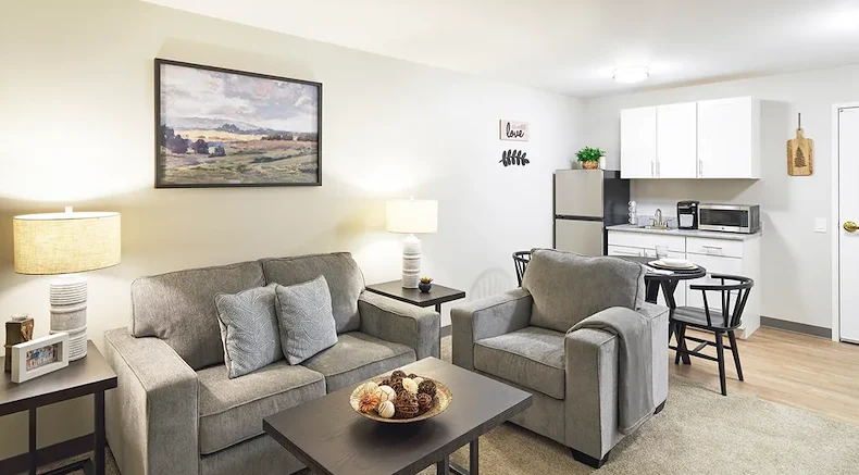 Image of Holiday Valencia Commons (9)