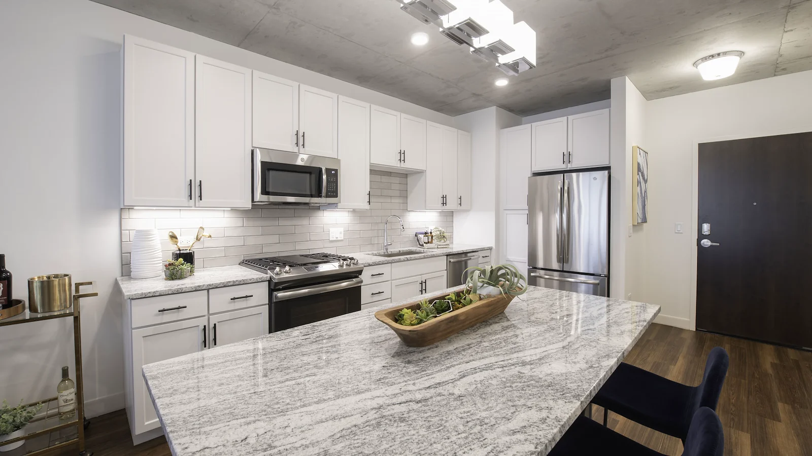 Image of Avidor Evanston (9)