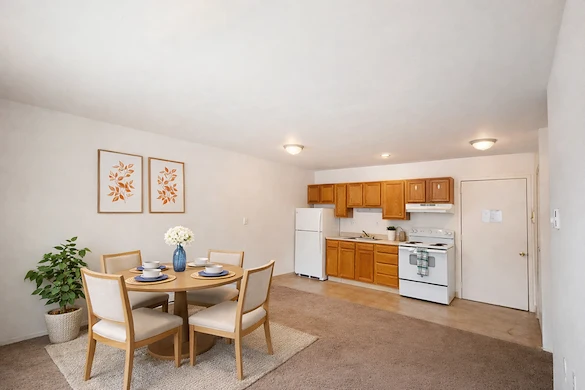 Image of Country Club Apartments (2)