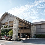 Image of Shawnee Gardens Healthcare & Rehab (2)