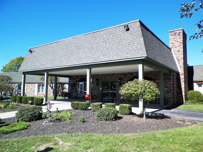 Image of Piqua Manor (1)