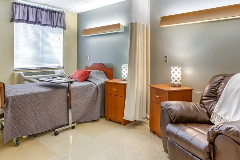 Image of Hillsboro Rehabilitation & Health Care Center (10)