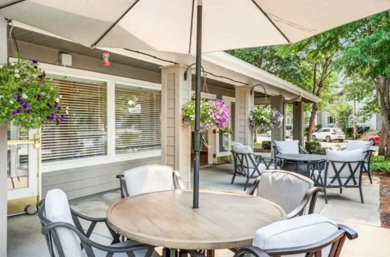 Image of Woodside Senior Living (10)