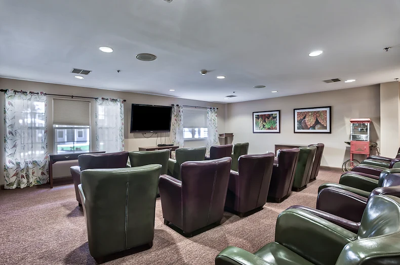 Image of Lockwood of Waterford (9)