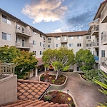 Image of Holiday Warburton Place (3)