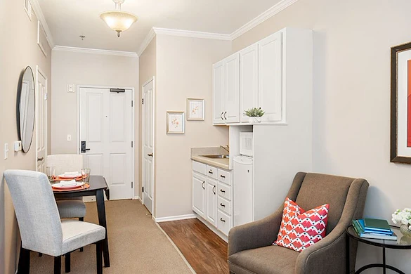 Woodbridge Terrace of Irvine, independent living, assisted living, and memory care in Irvine, CA, apartment featuring a kitchenette