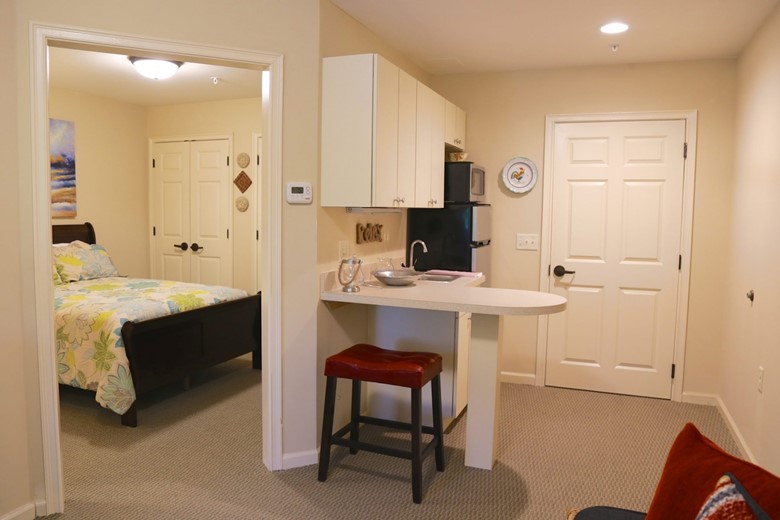 Image of Lakes Crossing Senior Care (2)