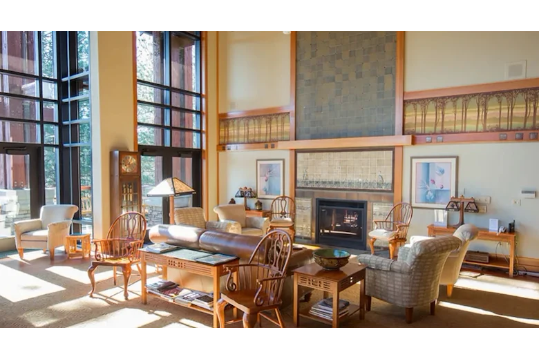 Image of Touchmark at Mount Bachelor Village (4)