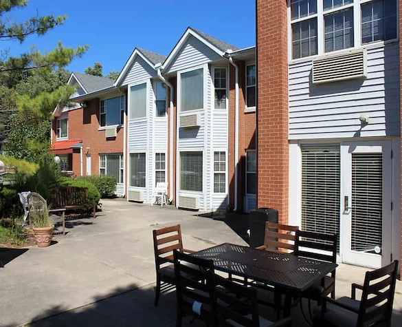 Image of Lincoln Village (5)