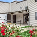 Image of Summit at Elm Street Apartments (1)