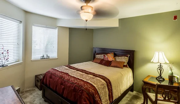 Image of Holiday Palmer Hills (10)