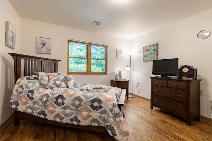 Image of Mitchell Suites - Cudahy (8)