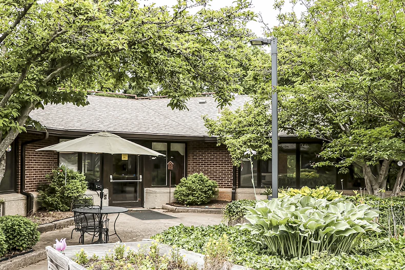 Image of Signature Healthcare At Jefferson Manor Rehab & We (10)