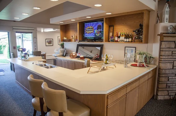 Image of Cap Sante Court Community (8)