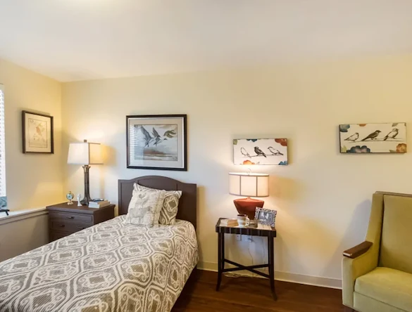 Vineyard Place Assisted Senior Living Memory Care in Murrieta, CA bedroom