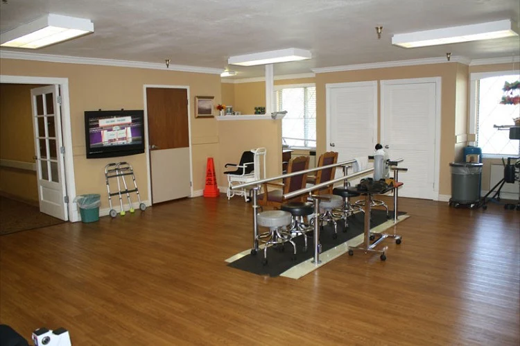 Image of Nhc Healthcare, Joplin (10)