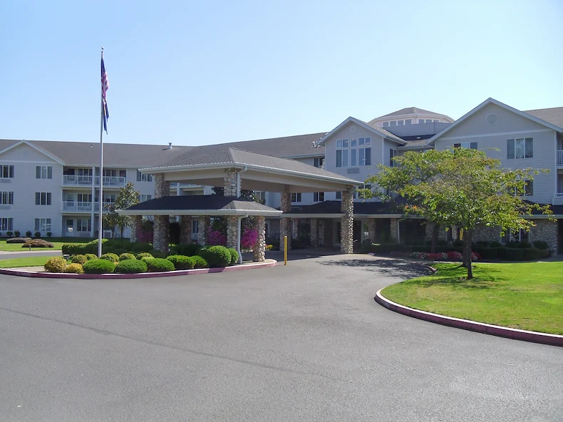 Somerset Lodge Gracious Retirement Living Hawthorn Senior Independent Living in Gladstone, Oregon front exterior
