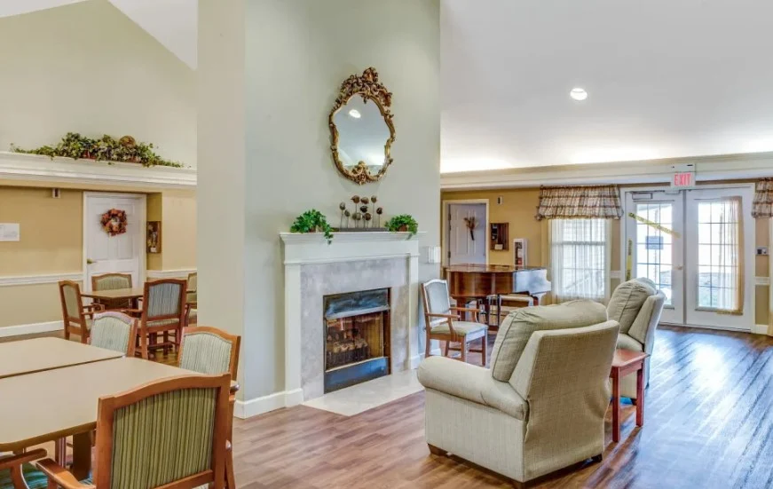 Image of Carriage Court of Washington Court House (4)