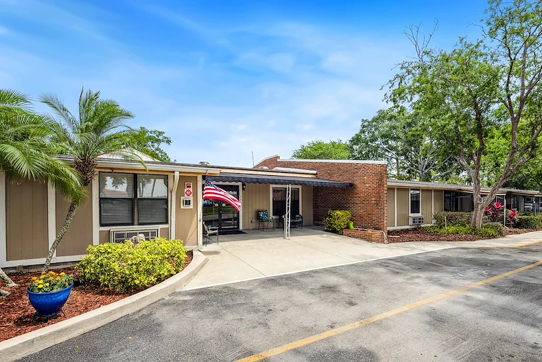 Image of Lake Ridge Village (1)