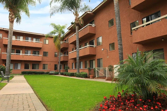 Image of Montclair Royale Senior Living (5)