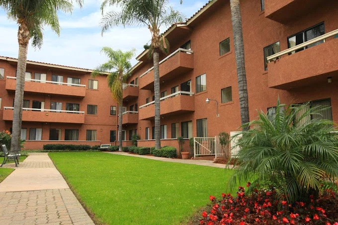 Image of Montclair Royale Senior Living (5)