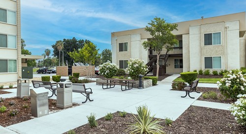Image of Meadowbrook Apartments (3)