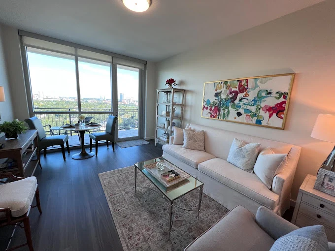 Image of The Village of Southampton (6)