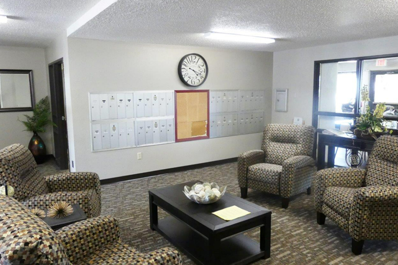 Image of Arrowhead Apartments (2)