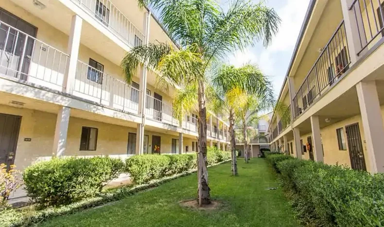 Image of Canterbury Court Senior Apartments (3)